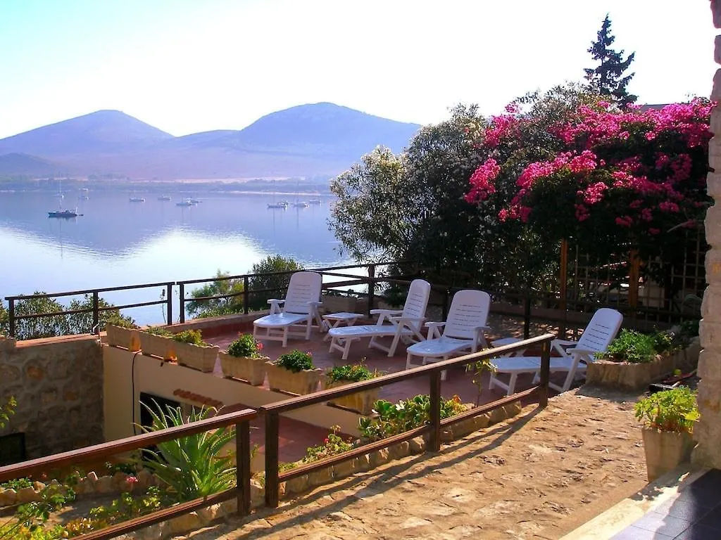 Dom wakacyjny Villa Flavia Direttamente Sul Mare Con Terrazza Incantevole Per 6 Persone Alghero