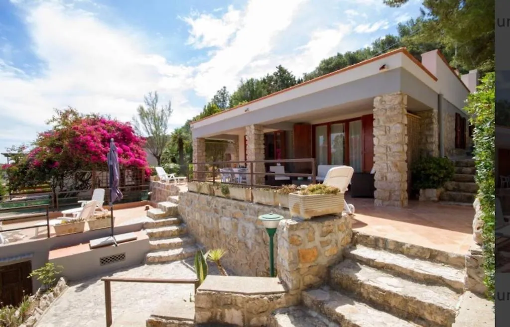 Villa Flavia Direttamente Sul Mare Con Terrazza Incantevole Per 6 Persone Alghero Olaszország