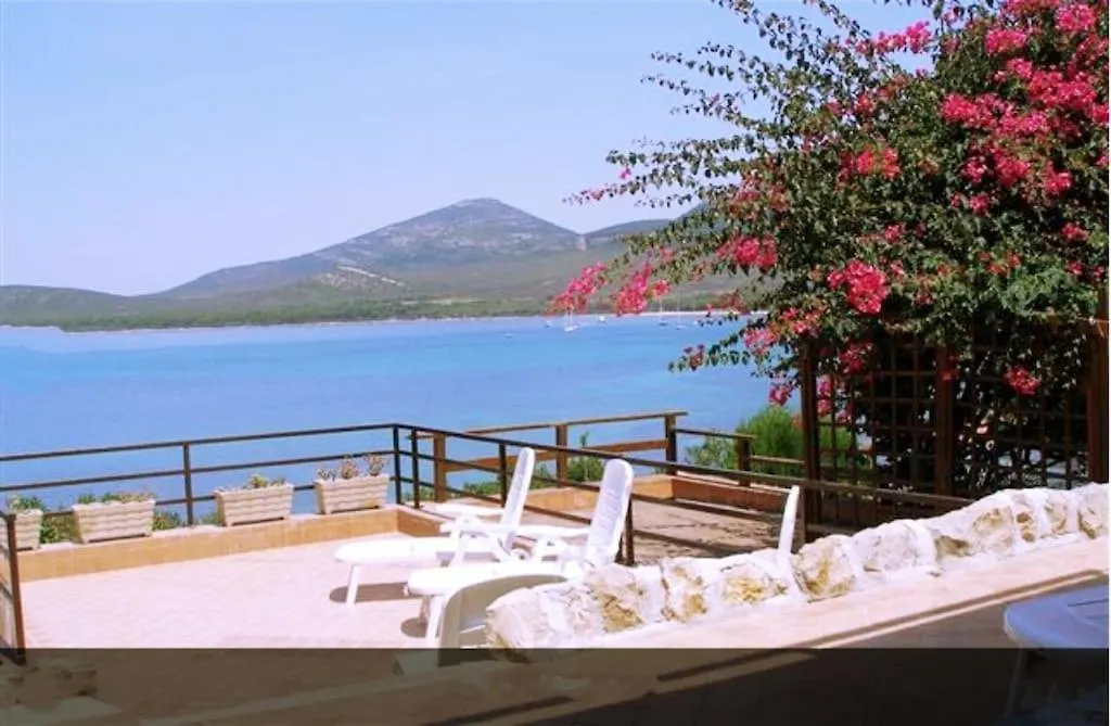Villa Flavia Direttamente Sul Mare Con Terrazza Incantevole Per 6 Persone Alghero